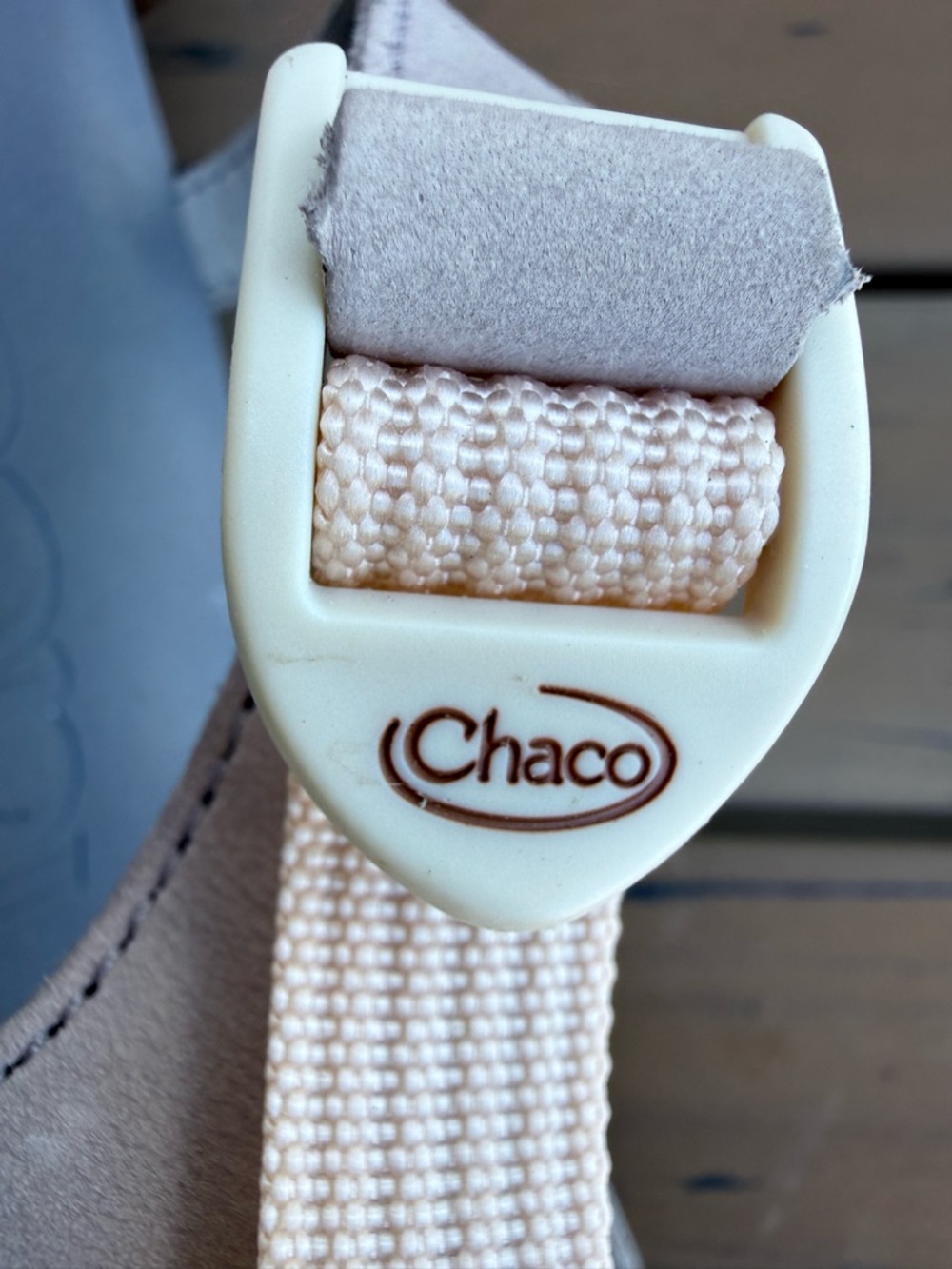 NWOT Chaco Women's Light Gray Strappy Slingback Sandals - Picture 6 of 6